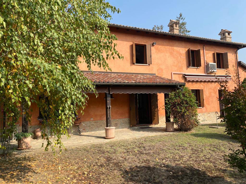 Villa in vendita a Voghera strada Bobbio