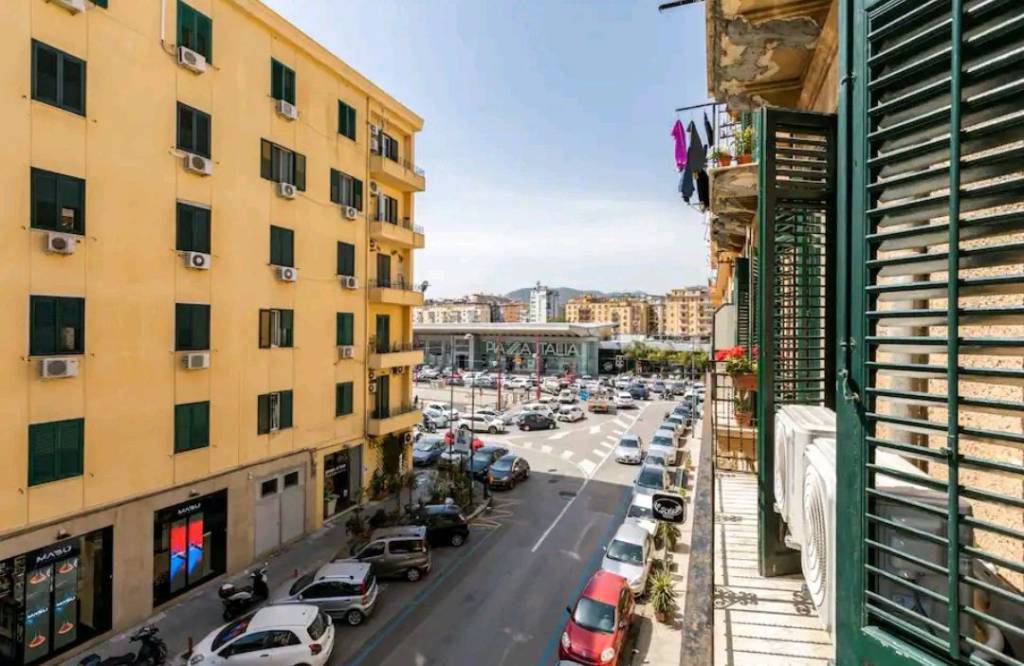 Appartamento in in vendita da privato a Palermo via Ludovico Ariosto, 47