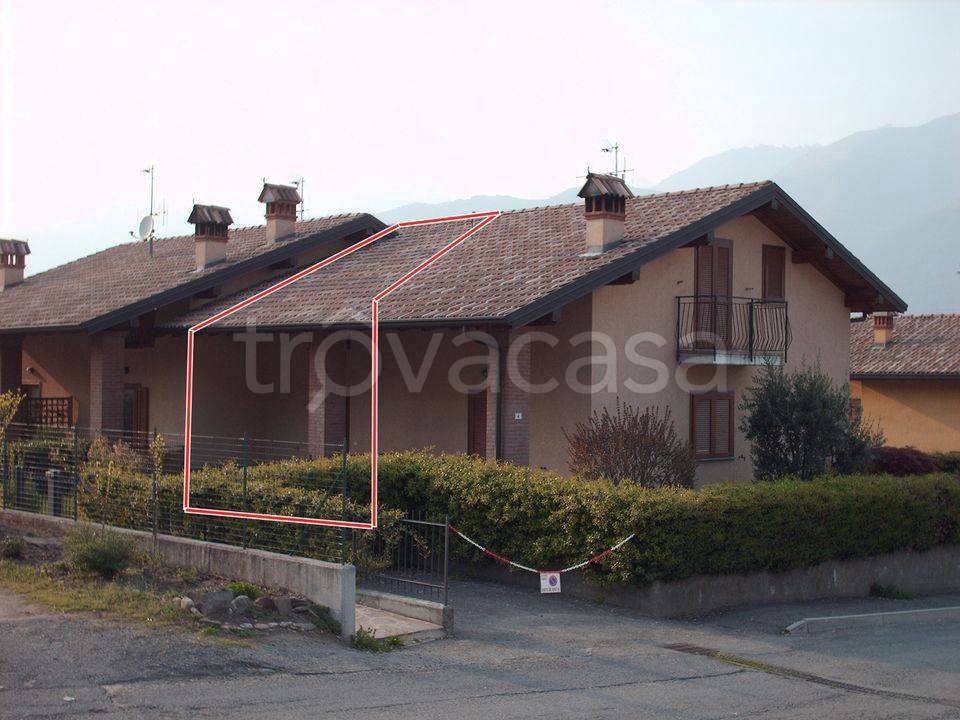 Villa a Schiera in in vendita da privato a Colico via Palerma Vecchia