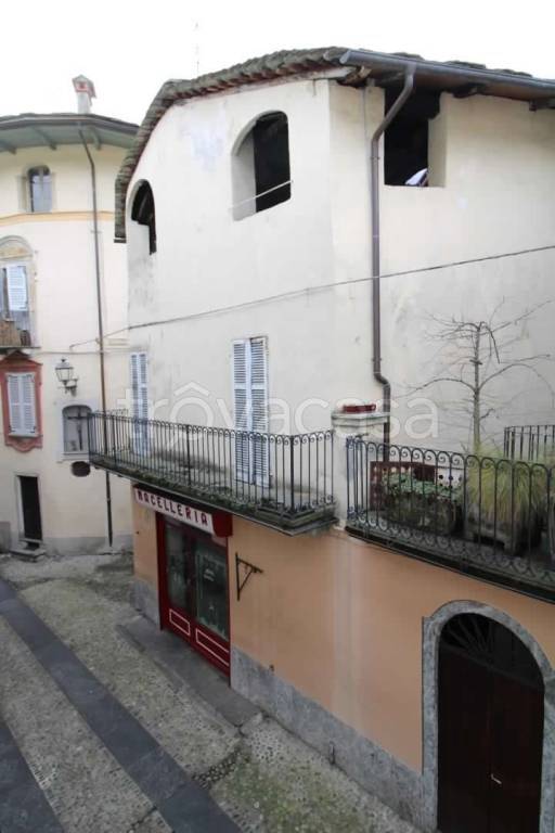 Casa Indipendente in vendita a Varallo vicolo Pietro Camaschiella, 12