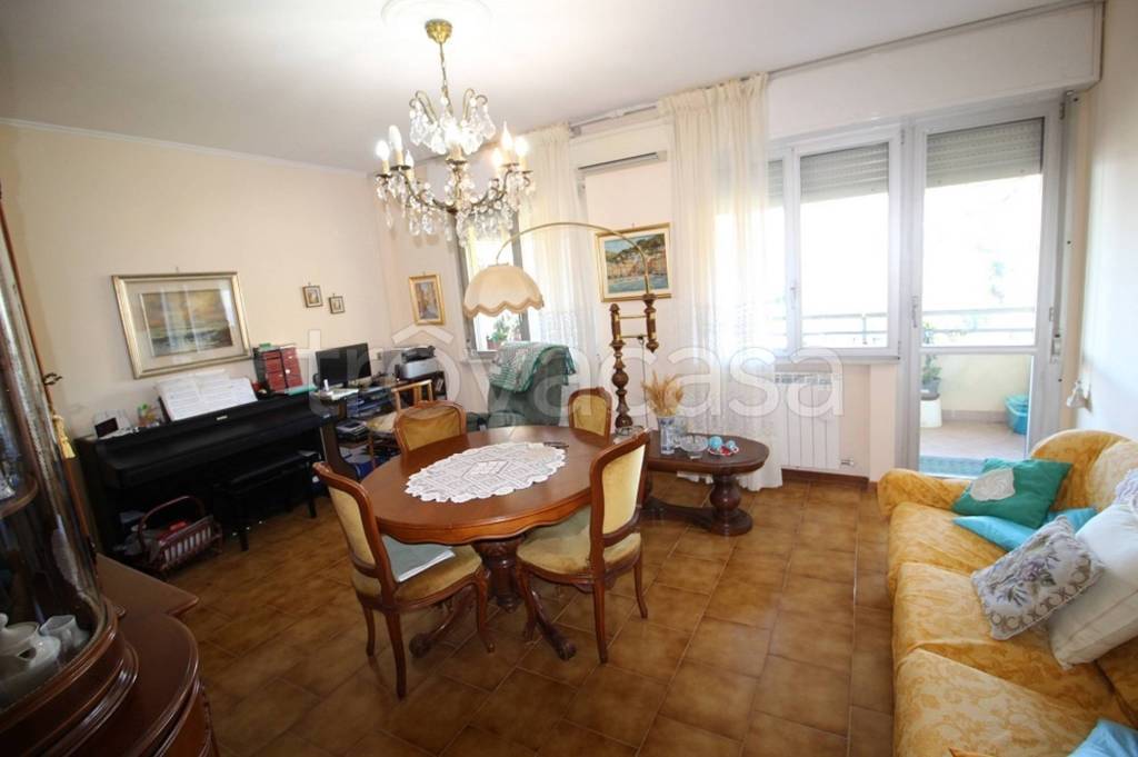 Appartamento in vendita a Genova via Vallecrosia