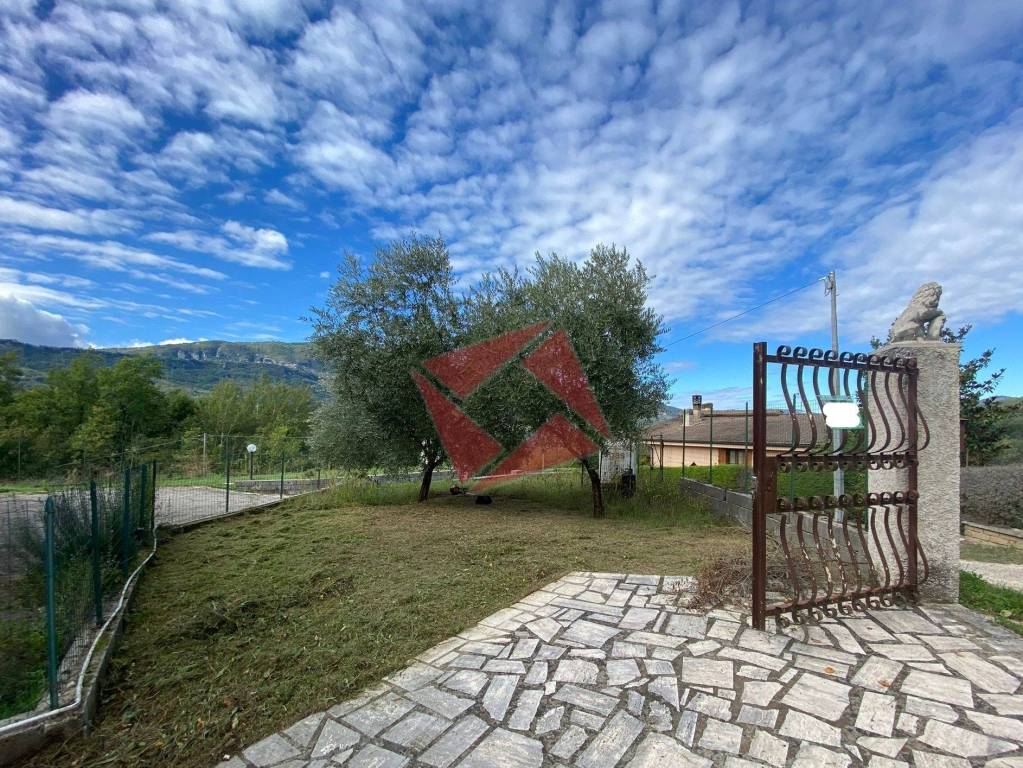 Villa Bifamiliare in vendita ad Agosta via Valle Berta