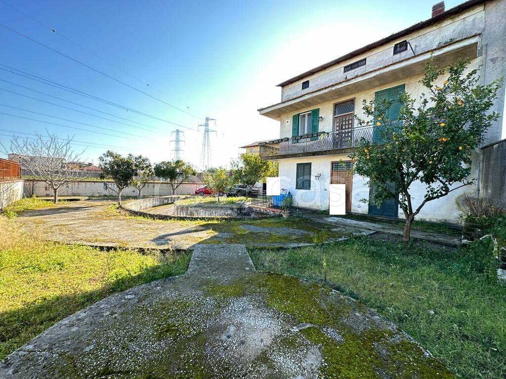 Casa Indipendente in vendita a Giugliano in Campania strada Vicinale Acquafresca, 8