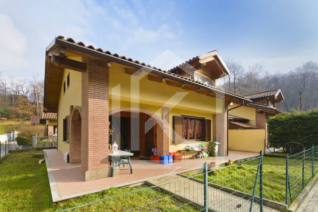 Villa in vendita a Rubiana borgata Ratta, 9