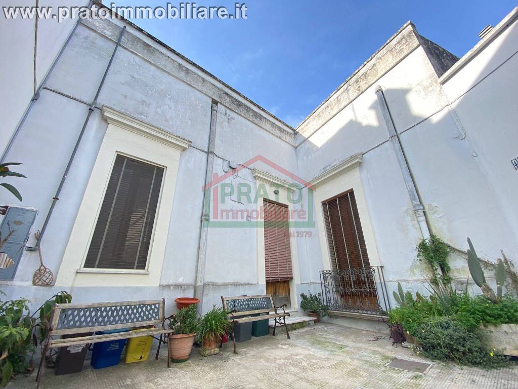Casa Indipendente in vendita a Campi Salentina via San Giovanni, 42B