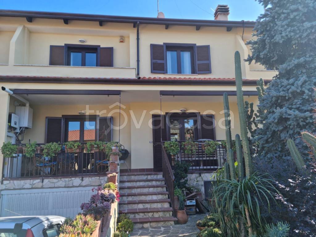 Villa a Schiera in vendita a Giugliano in Campania via San Nullo, 180