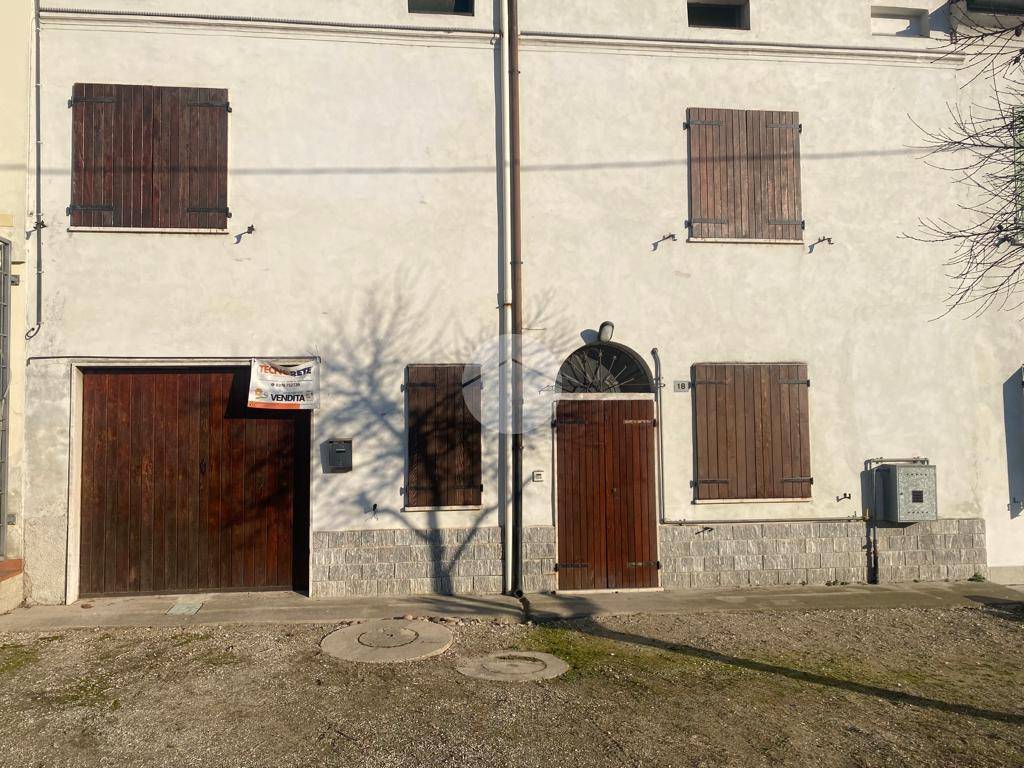 Casa Indipendente in vendita a Borgo Virgilio via San Cataldo, 18