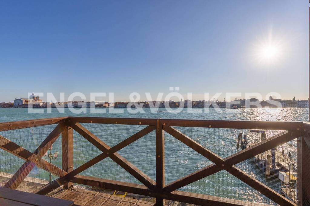 Appartamento in vendita a Venezia fondamenta de le Zattere ai Gesuati