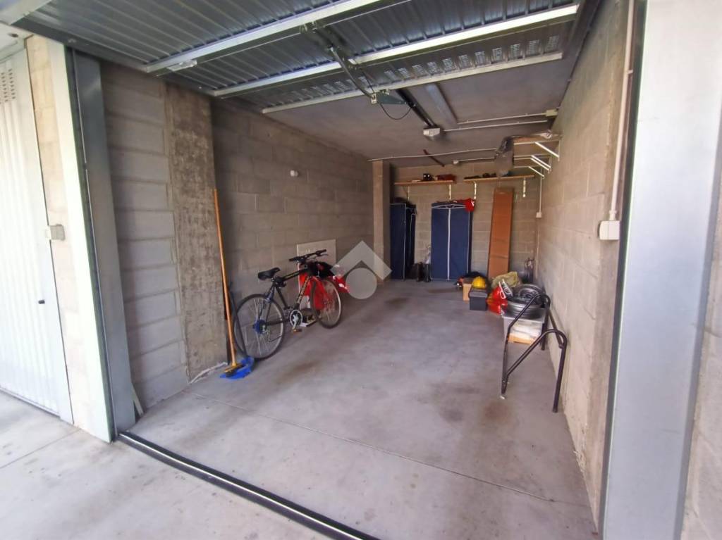 Garage in vendita a Gassino Torinese via chivasso, 86