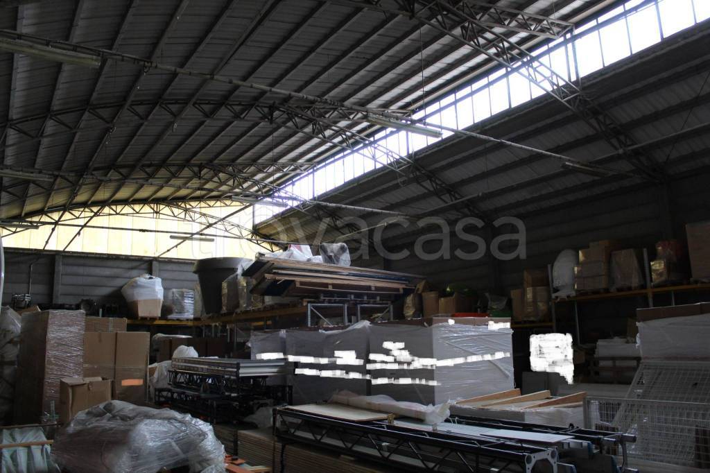 Capannone Industriale in vendita a Buccinasco via Achille Grandi, 12