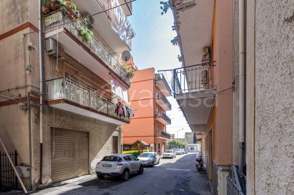 Appartamento in vendita a Giardini-Naxos via Siracusa