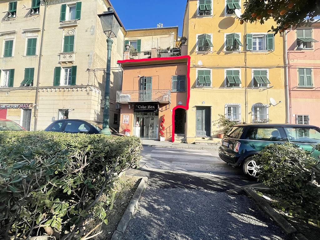 Casa Indipendente in vendita a Genova via Angelo Gianelli