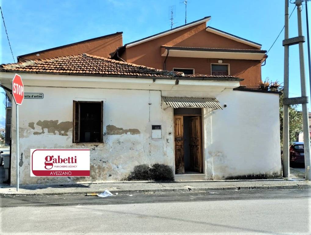 Villa in vendita ad Avezzano via Civita d'Antino, 1