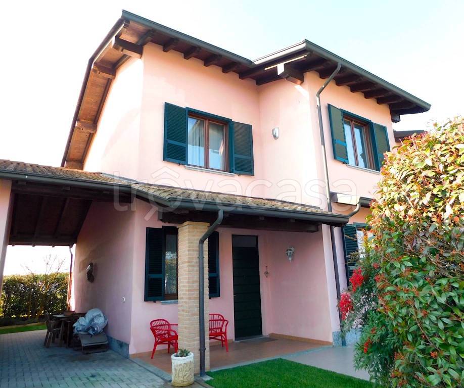 Villa in vendita a Gropello Cairoli via Roma, 35