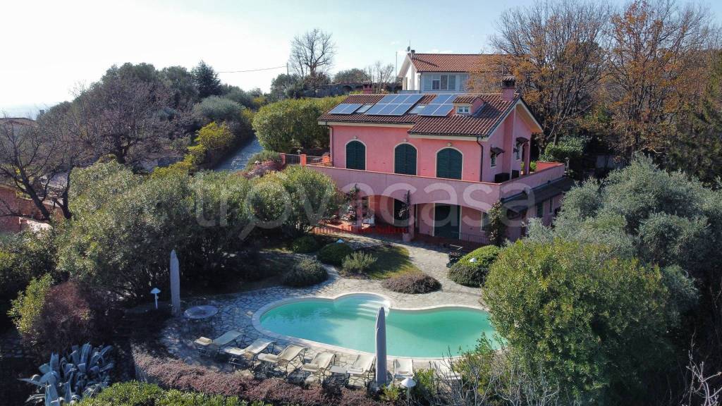 Villa Bifamiliare in vendita a Celle Ligure via Postetta, 24