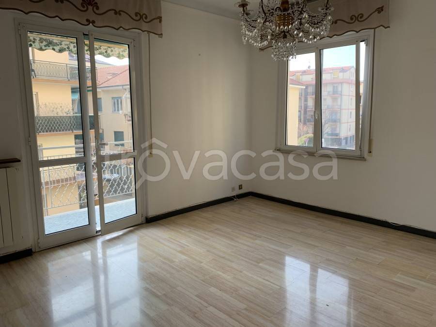 Appartamento in vendita a Pietra Ligure via della Cornice, 20