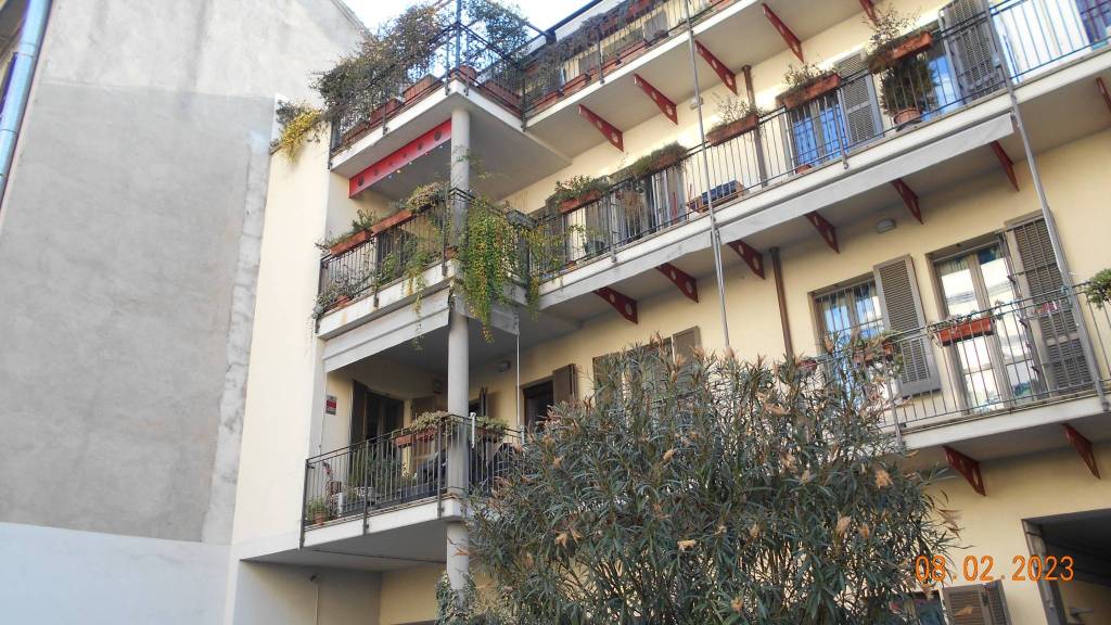 Appartamento in vendita a Milano via Giovita Scalvini, 6