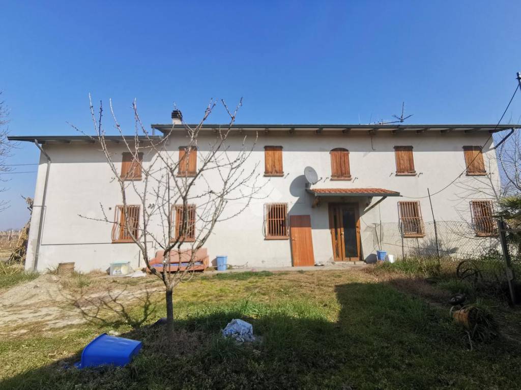 Casa Indipendente in vendita a Lugo via Sant'Antonio, 2