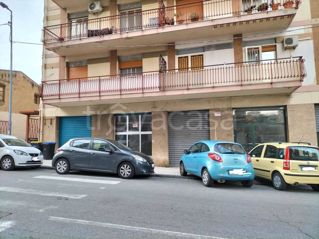 Negozio in in affitto da privato a Messina via Contesse, 33