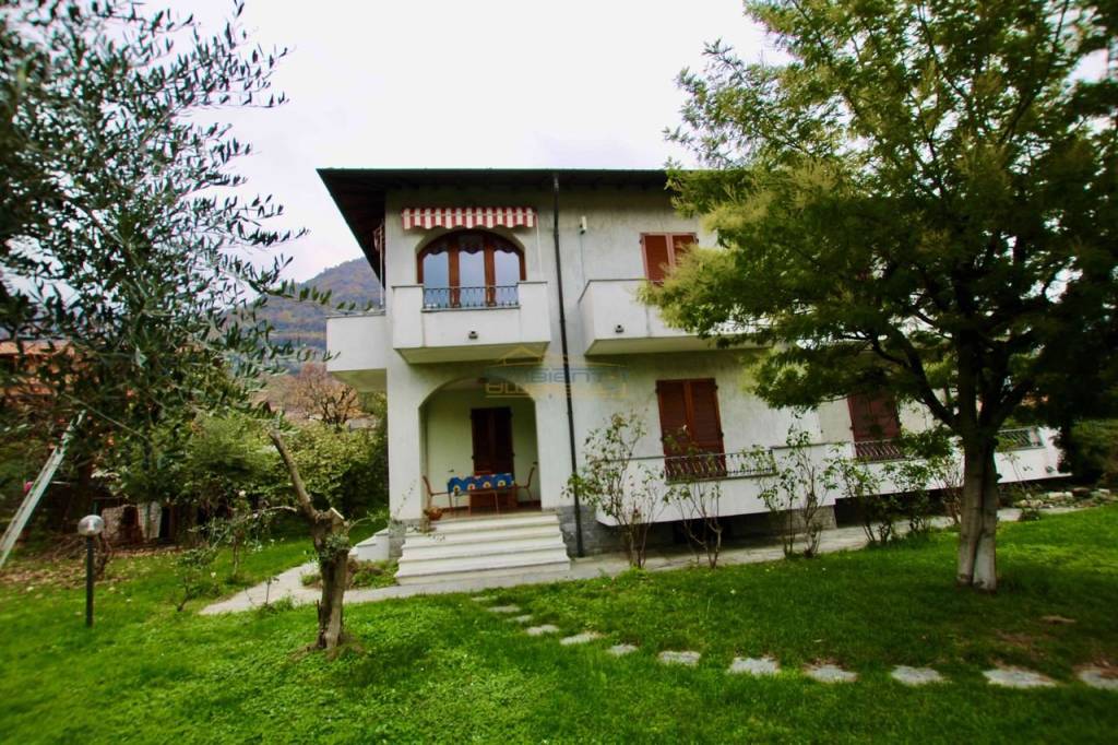 Villa in vendita a Tremezzina via Silvio Pellico, 8
