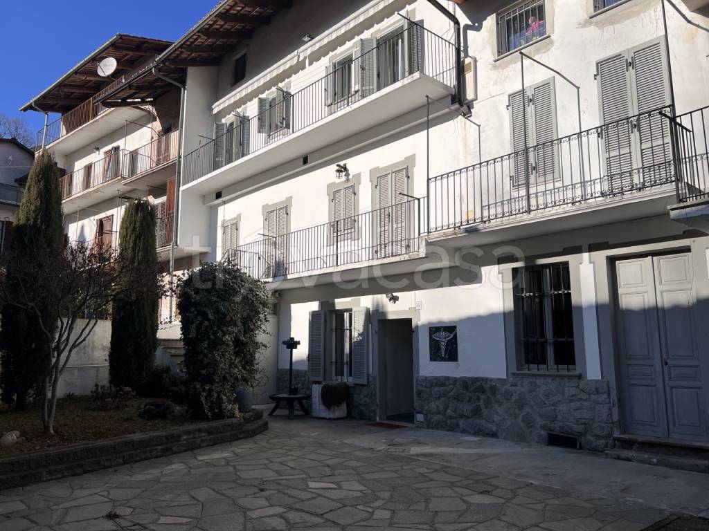 Villa Bifamiliare in vendita a Caravino via Guiseppe Valperga, 6