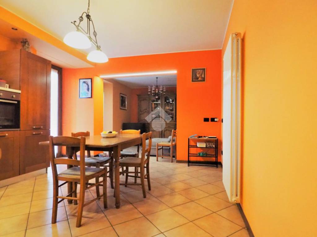 Appartamento in vendita a Prato Sesia via fra dolcino, 62
