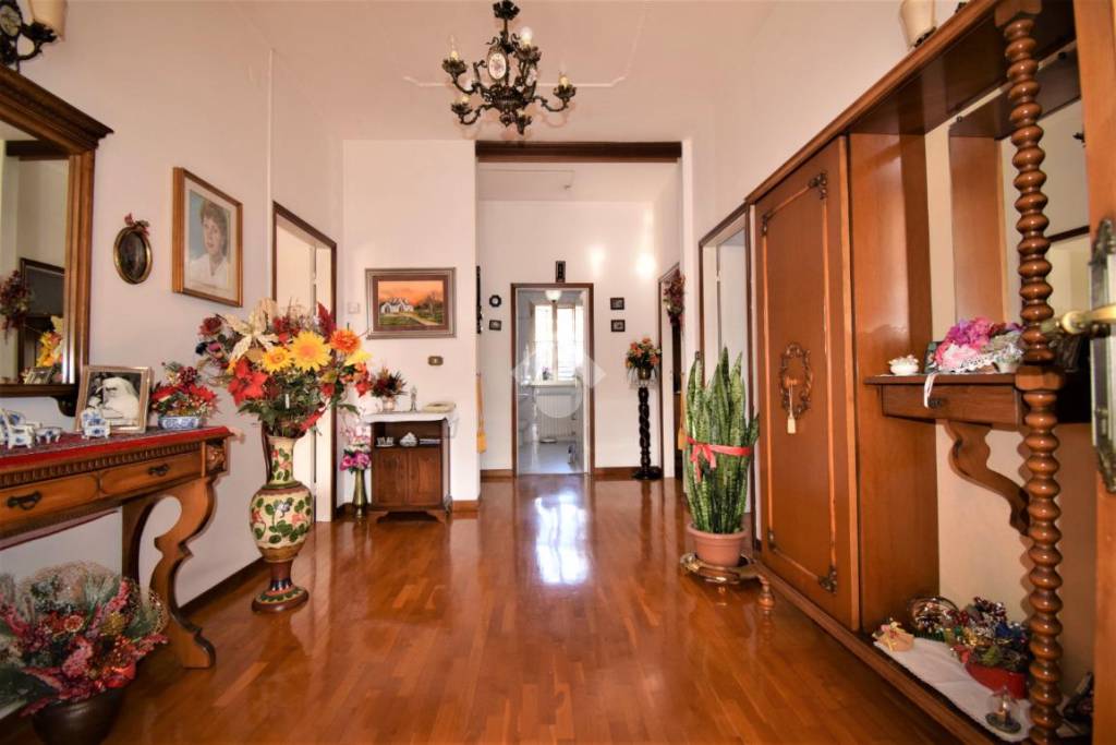 Appartamento in vendita a Riccione viale Serra, 4