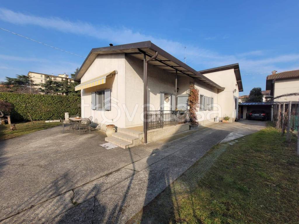 Villa in vendita a Seriate corso Roma