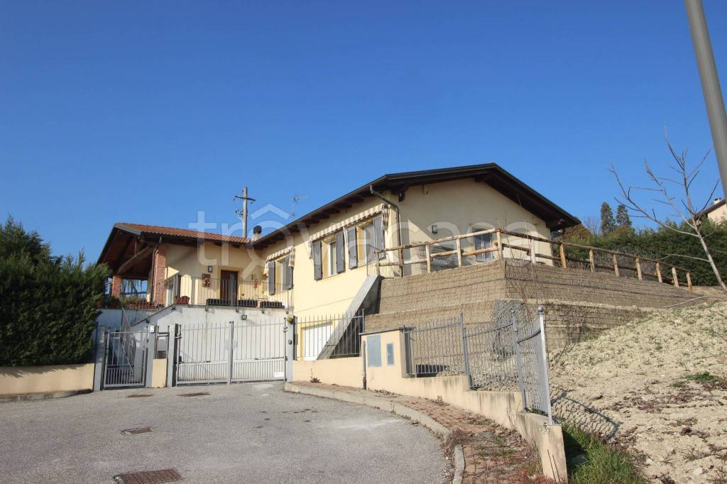 Villa in vendita a San Giorgio Monferrato via Delle Magnolie 24