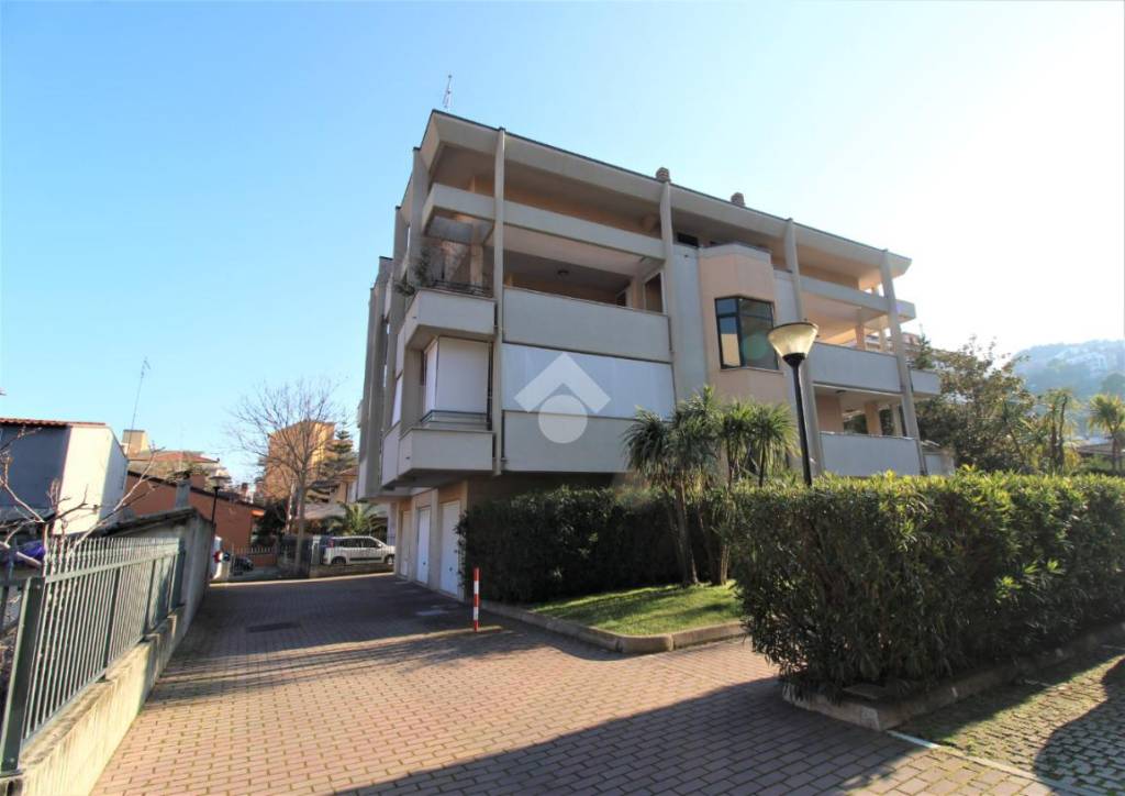 Appartamento in vendita a Pescara via Nazionale Adriatica Nord, 99