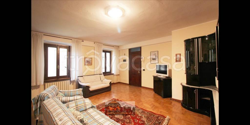 Appartamento in vendita a Romano di Lombardia via tadini