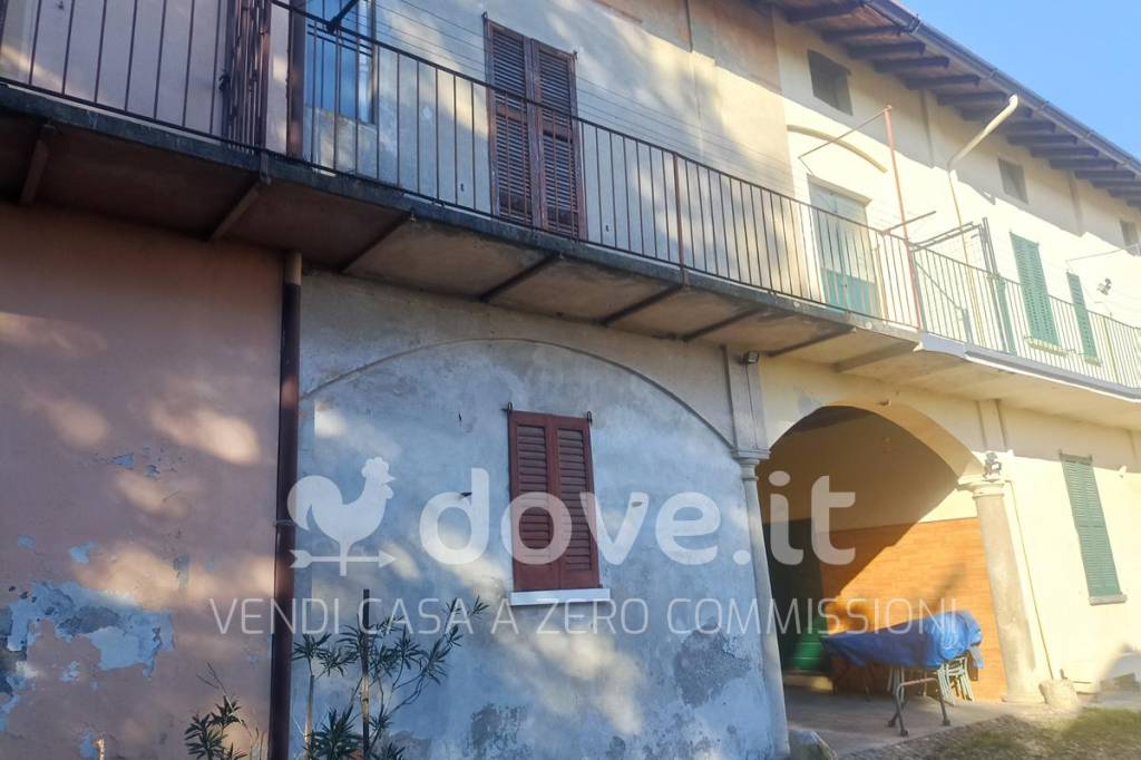 Casale in vendita a Morazzone via Santa Maria, 14