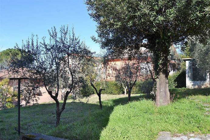 Villa in vendita a Monsummano Terme via Francesca Nord, 156