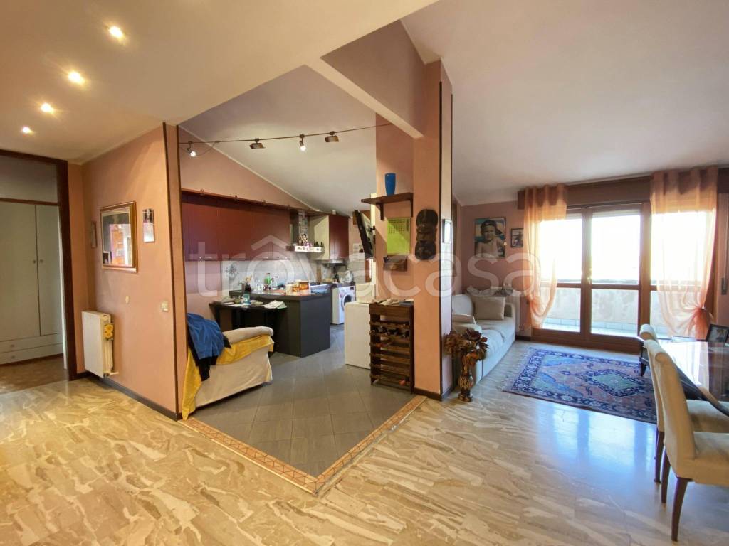 Appartamento in vendita a Misano di Gera d'Adda via e. Carioni, 37