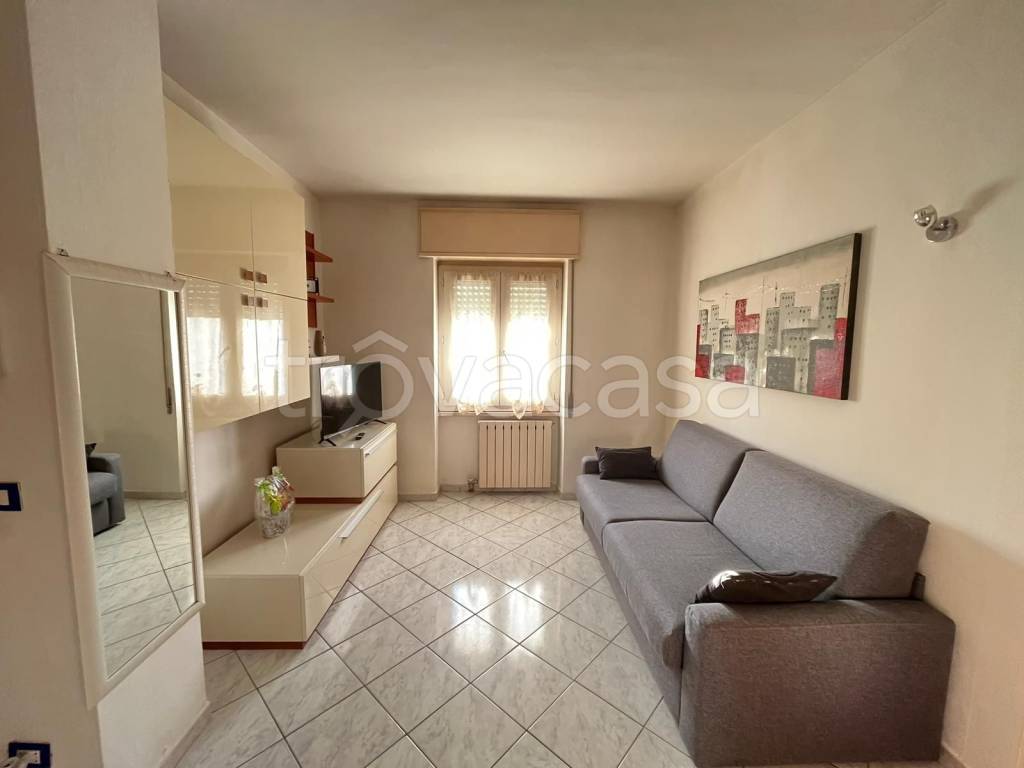 Appartamento in vendita a Cameri via Vittorio Veneto