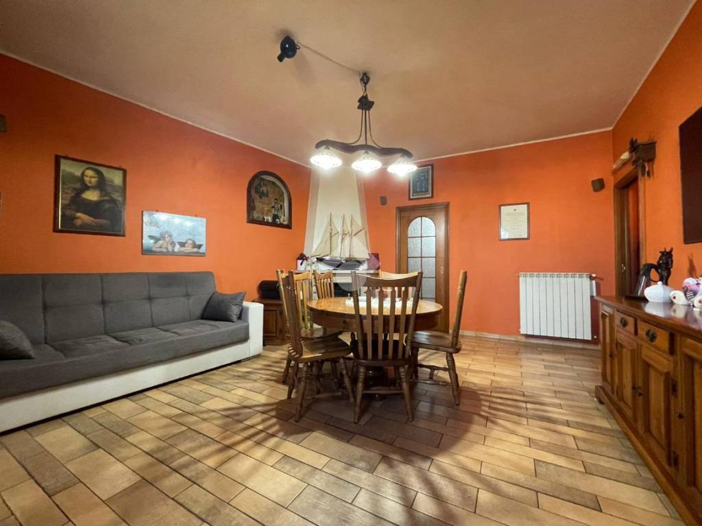 Appartamento in vendita a Napoli via Duca degli Abruzzi
