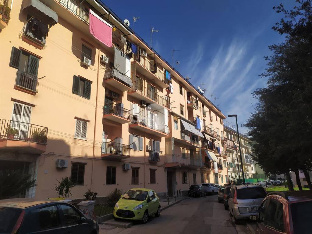 Appartamento in vendita a Napoli via Amalfi, 7