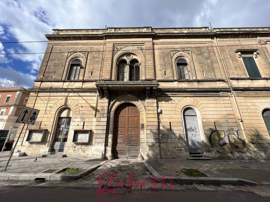 Intero Stabile in vendita a Lecce viale Oronzo Quarta, 29