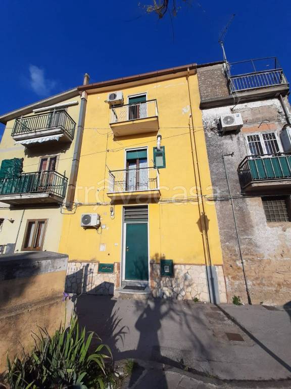 Casa Indipendente in vendita a Mercato San Severino via piro-frazione Piazza del Galdo, 42