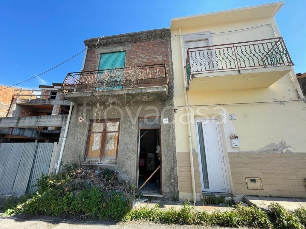 Casa Indipendente in vendita a Barcellona Pozzo di Gotto stretto 1 Garrisi, 20