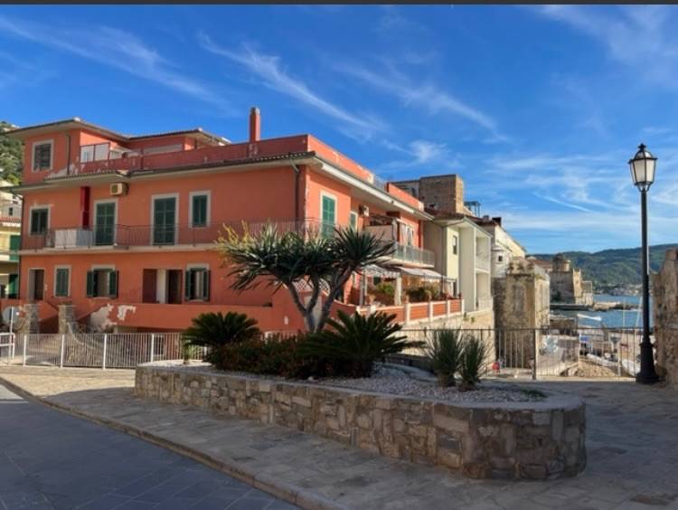 Appartamento in in vendita da privato a Castellabate via Lungomare Raffaello De Simone, 13