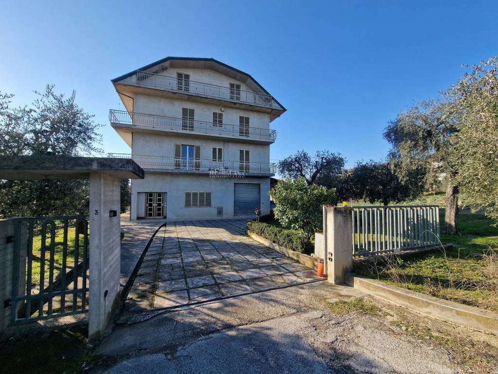 Appartamento in vendita a Monsampolo del Tronto contrada Sant'Egidio, 3
