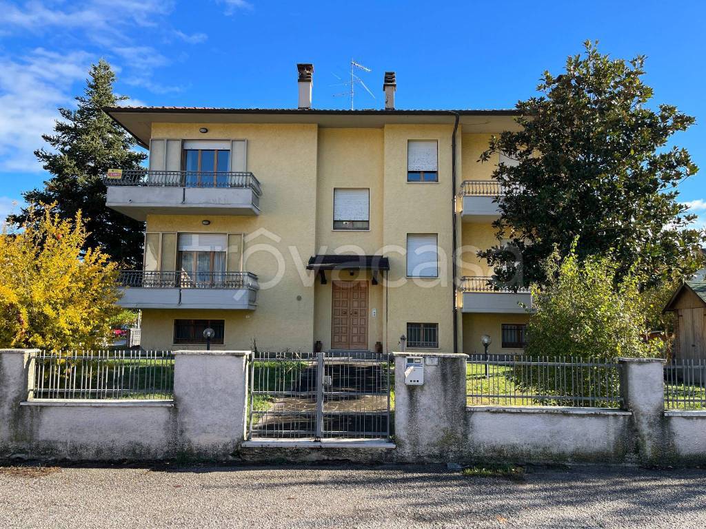 Appartamento in vendita a Fermignano via Mincio, 1
