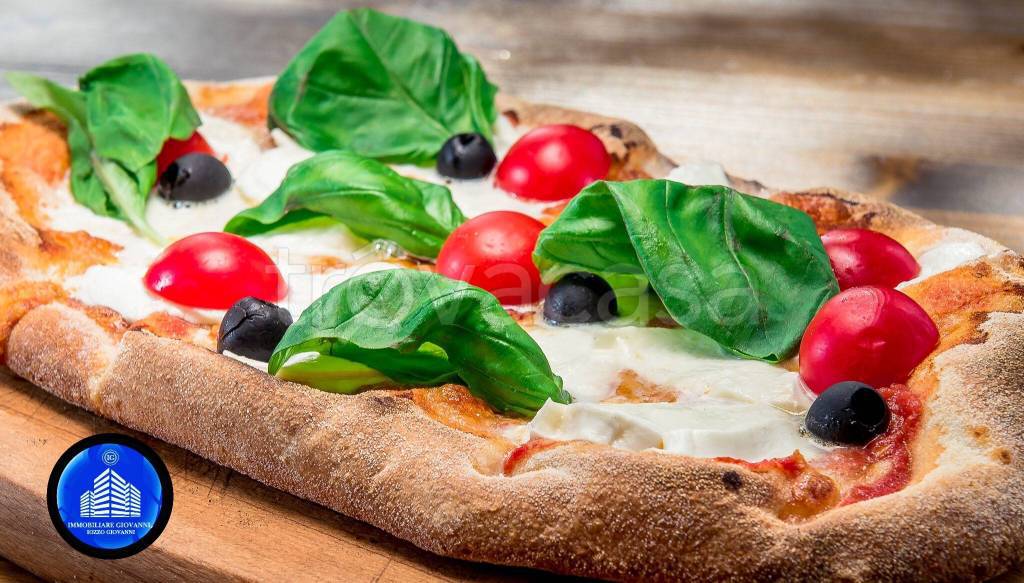 Pizzeria in vendita a Santa Vittoria d'Alba strada Cinzano, 118