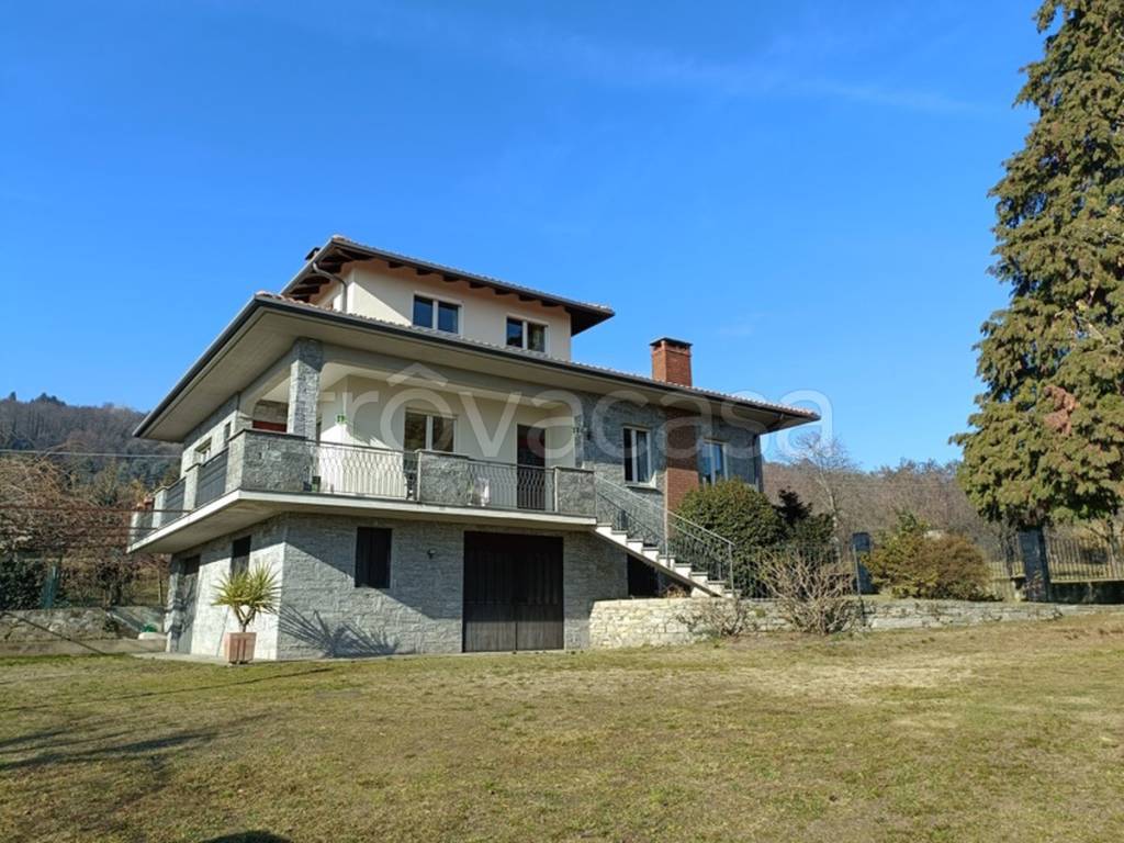Villa in vendita a Nebbiuno case Sparse Campiglia, 13