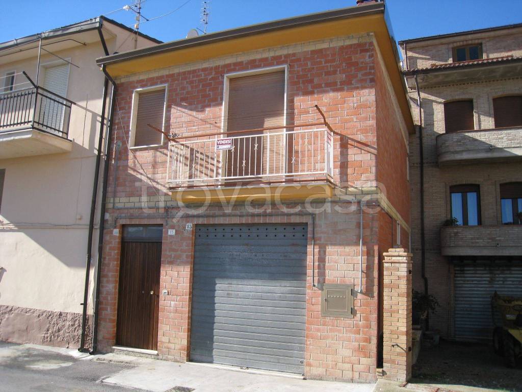 Appartamento in in vendita da privato a Deliceto via Guglielmo Oberdan, 15