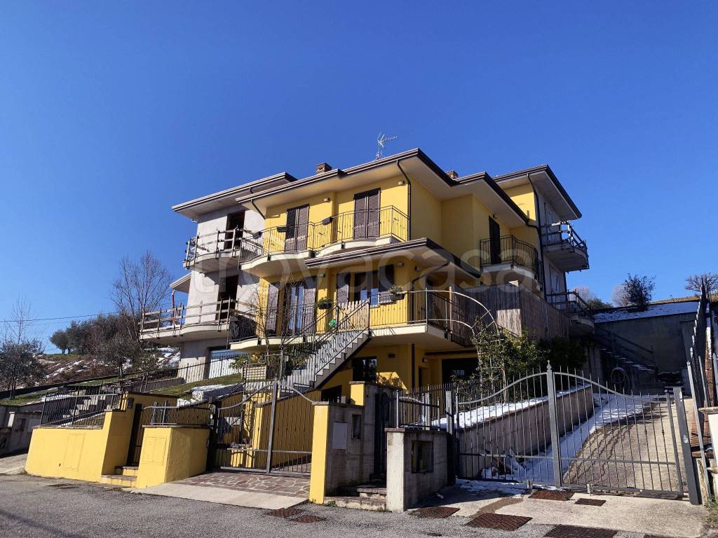 Villa Bifamiliare in in vendita da privato a Sassofeltrio via Giovanni Verga