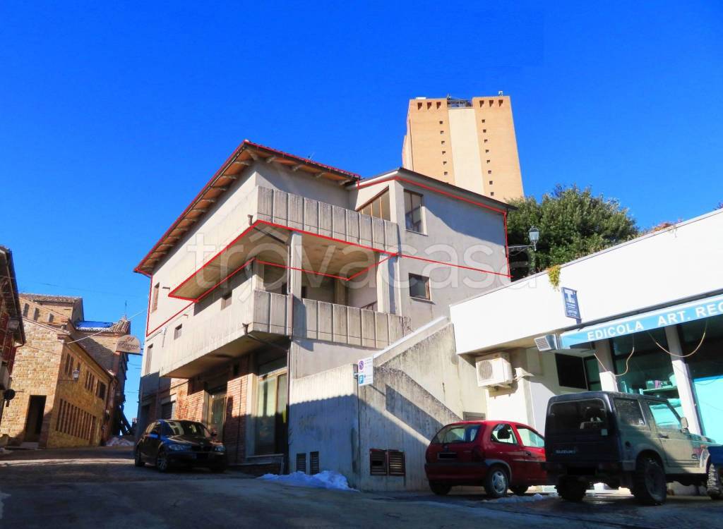 Appartamento in vendita a Gualdo piazza Vittorio Emanuele
