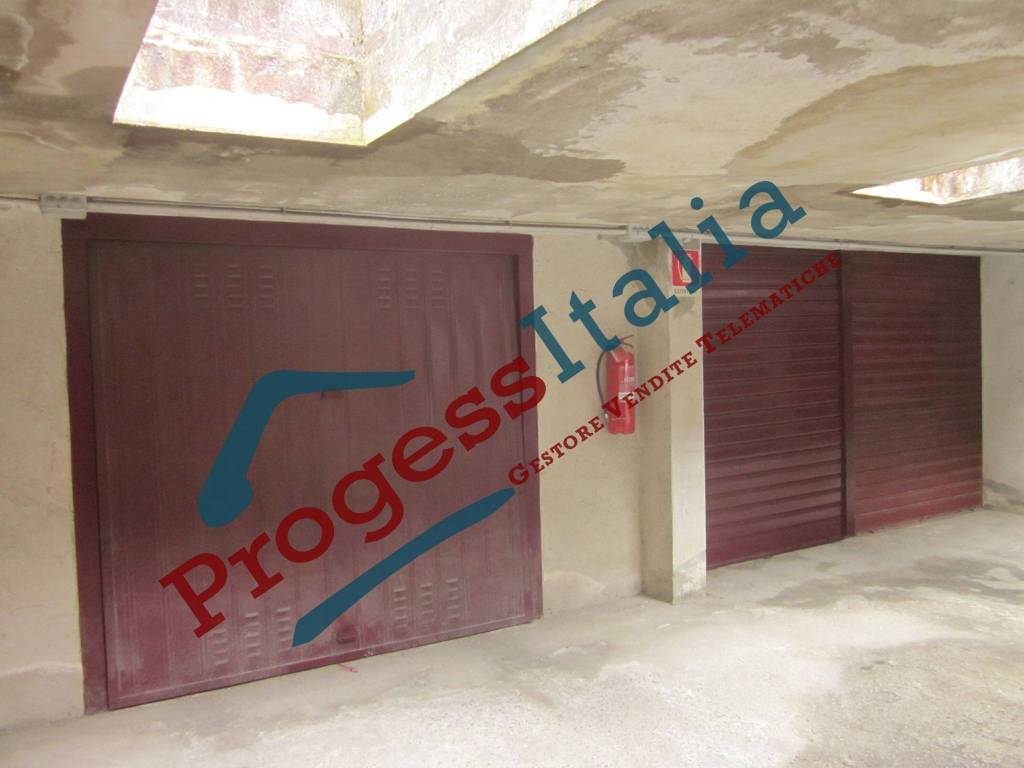 Garage in vendita a Pasturo via Celestino Ferrario, 6