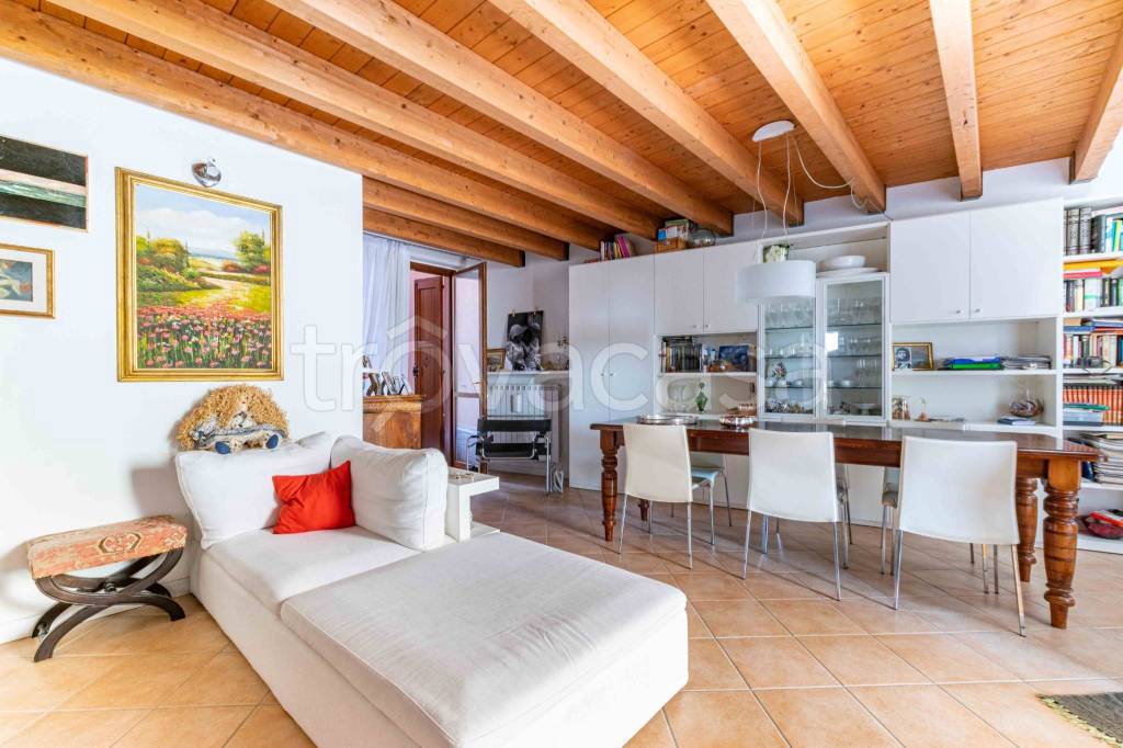 Villa a Schiera in vendita a Moniga del Garda via Ghirardi